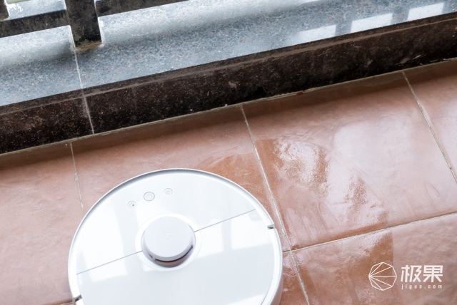 石头科技扫拖一体扫地机器人 石头科技扫拖一体扫地机器人