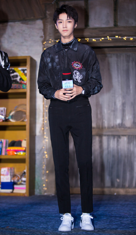 7d411112ly1fkzzbiywh1j21cg2bce83