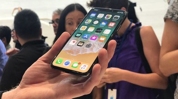 iPhoneX预定太火爆 苹果公司股价创下历史新高