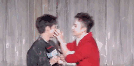 7d411112ly1fl014js7x4g20dc06mnou