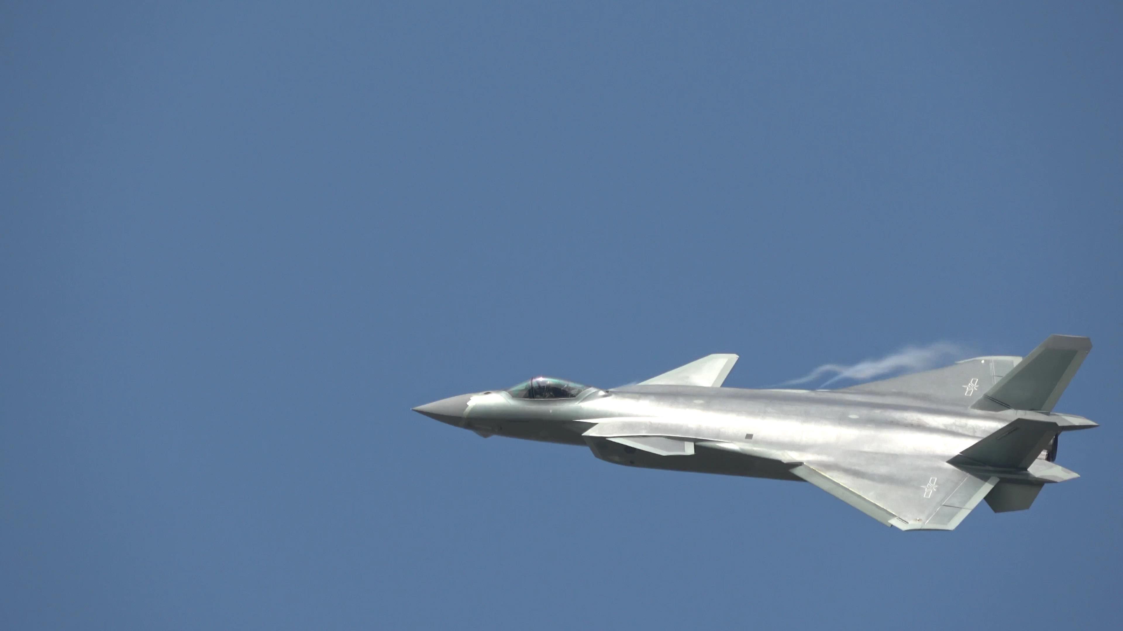 中国2架歼11B和巴铁4架歼7竟打成平手,这正常吗?_凤凰资讯