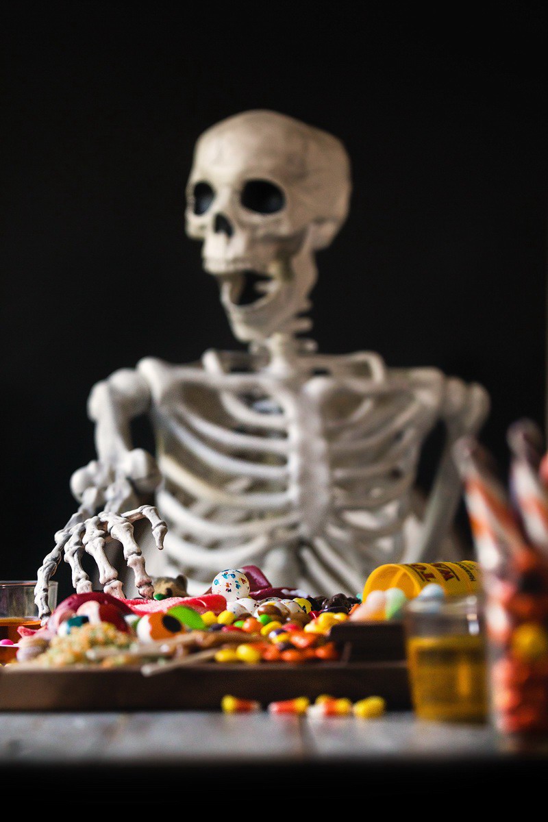 Halloween Candy Charcuterie Platter halloween-candy-charcuterie-platter