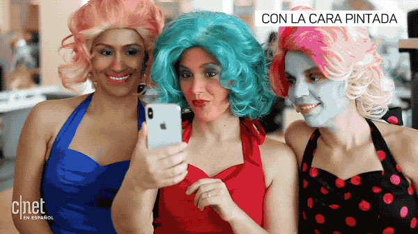 戴上假发,化上浓妆