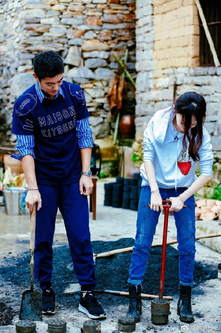 6ff51fefly1fl2fjqx2cqj20rs15y4qp