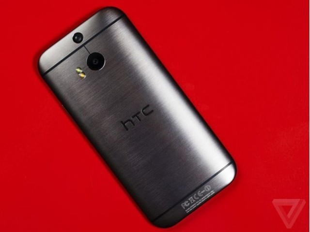 HTC高管透露：明年将推出双摄像头新机