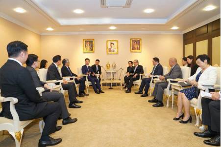 泰国总理巴育盛赞京东,希望刘强东帮助泰国农