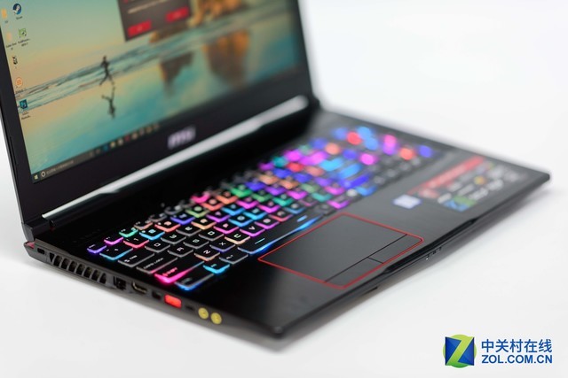 RGB键盘GTX1070显卡 微星GE63VR评测 