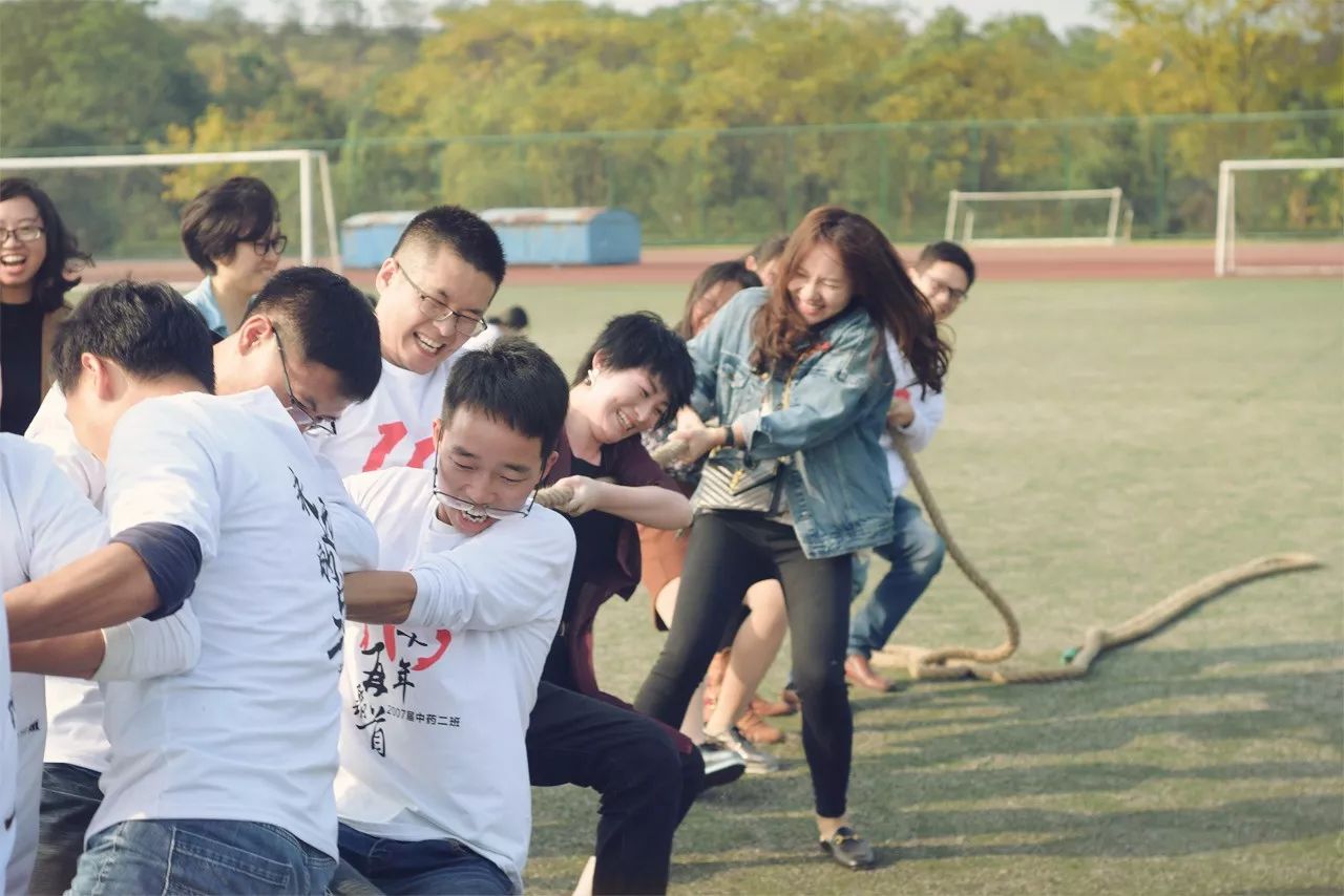 大学毕业10年回首,他们“中二”如初 |组照