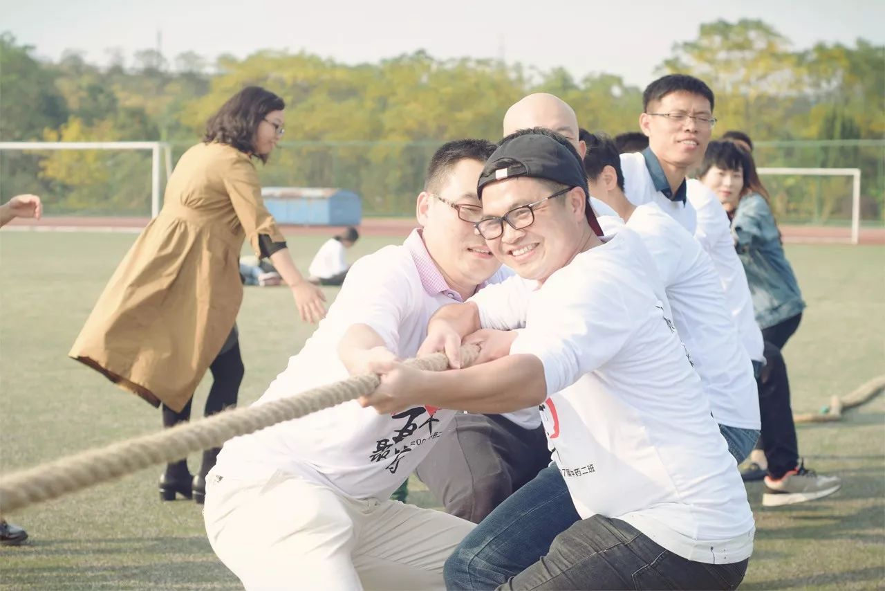 大学毕业10年回首,他们“中二”如初 |组照
