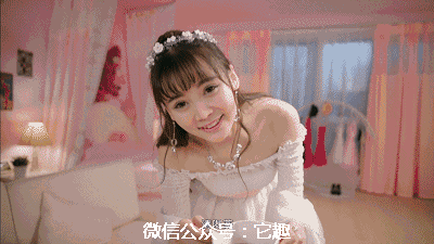 搞笑gif:师傅是让你下山化缘的,不是让你放纵的啊!