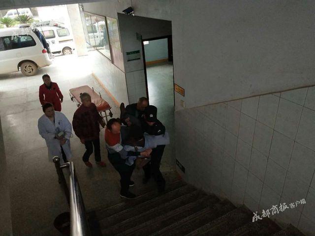 看牌比打牌还激动!男子围观牌局与人吵架差点送命