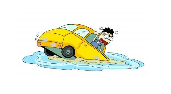 黄金2分钟,汽车掉水里的自救方法
