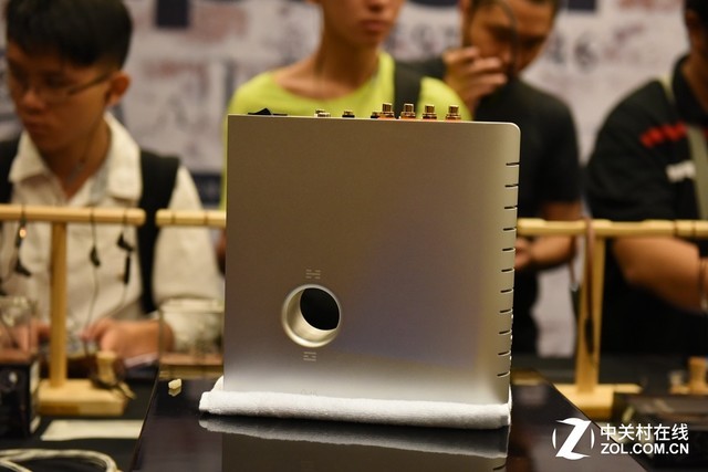 谷津Focal交相辉映 锦锋展厅星光熠熠