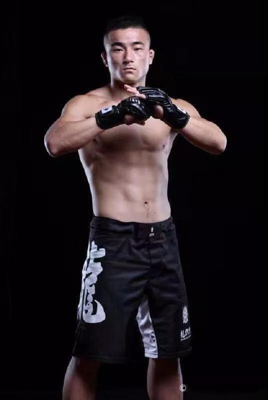 一遇风云便化龙——上海龙武士军团征战精武门mma