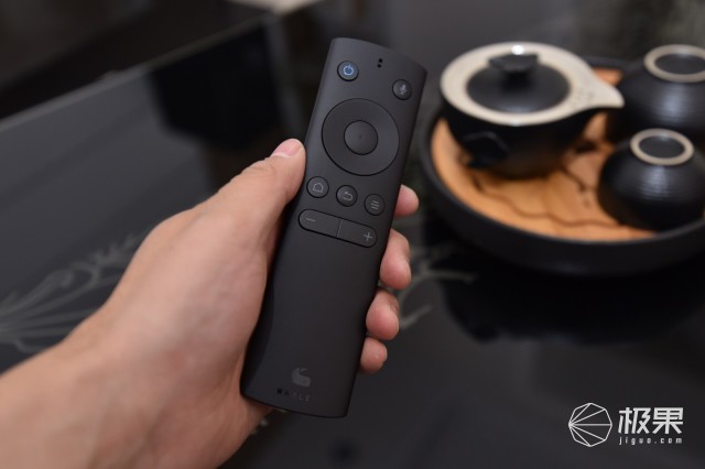 微鲸4K超高清液晶平板电视机