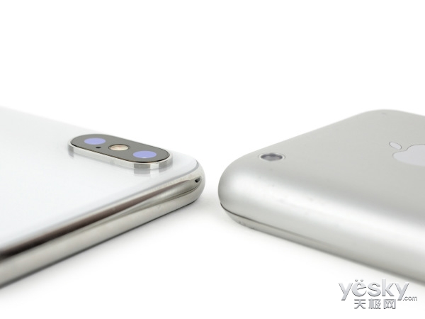 iPhone X拆解: 两块 电池和 两块 主板!?