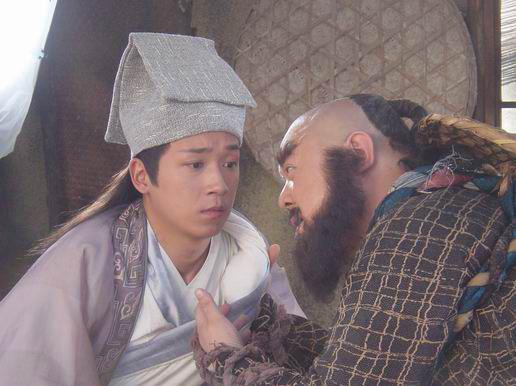 潘粤明走机场被吓晕,赵又廷曾是个痞子,何润东