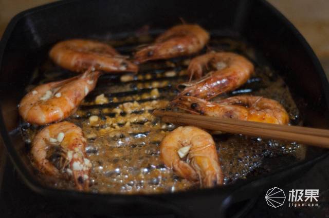 洛极(Lodge)美国进口铸铁牛排煎锅 洛极(Lodge)美国进口铸铁牛排煎锅