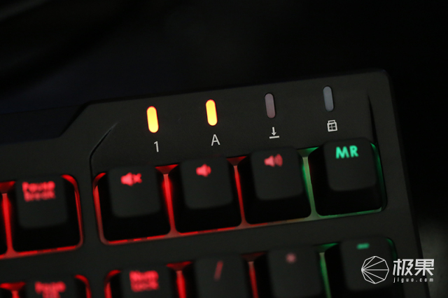 芝奇(G.SKILL)KM570背光机械键盘 芝奇(G.SKILL)KM570背光机械键盘
