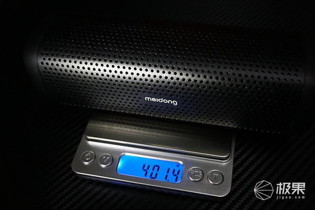 魅动6110金属蓝牙音箱