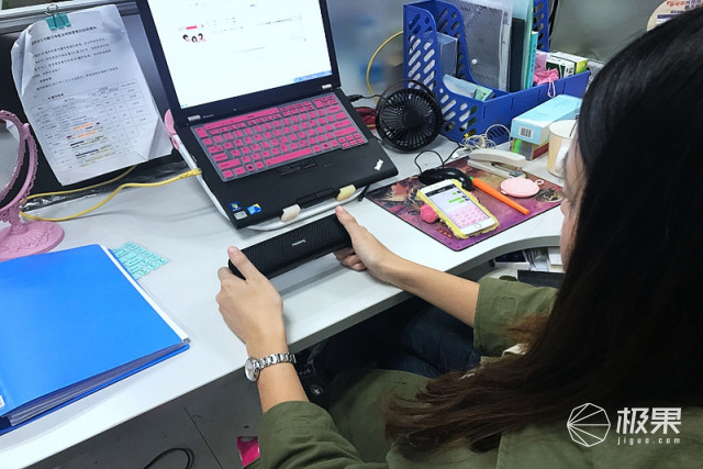 魅动6110金属蓝牙音箱