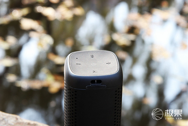 魅动6110金属蓝牙音箱