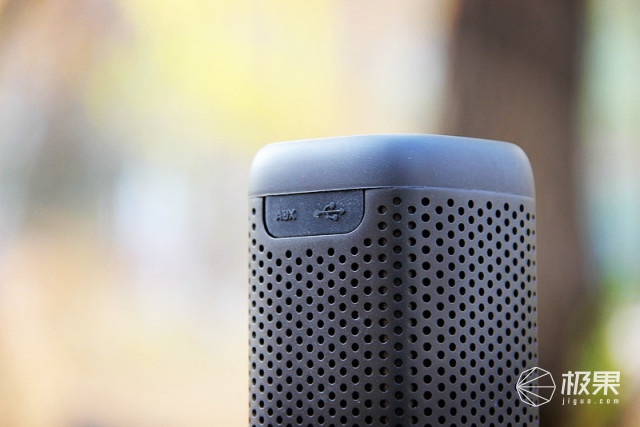 魅动6110金属蓝牙音箱