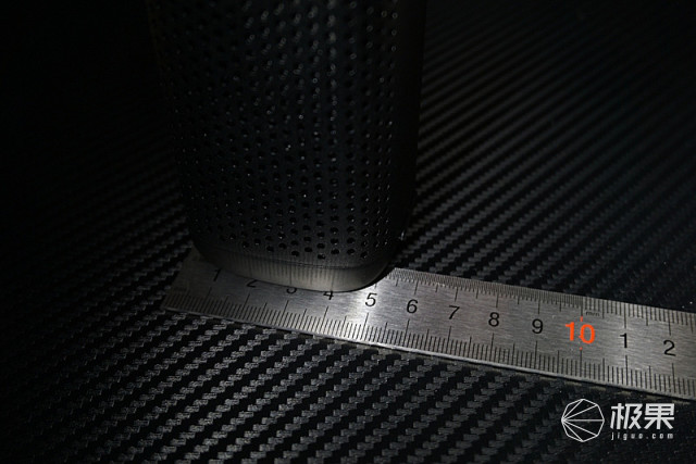 魅动6110金属蓝牙音箱