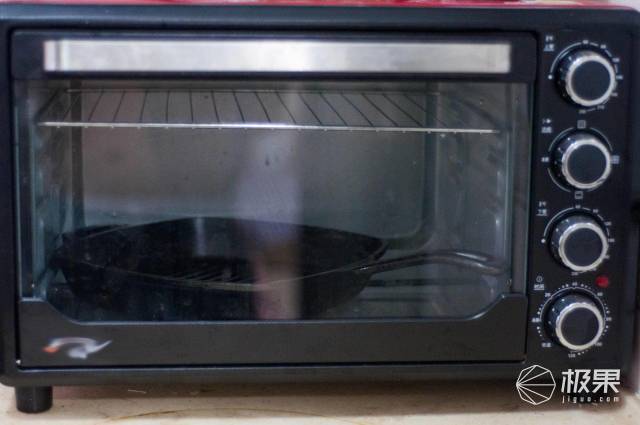 洛极(Lodge)美国进口铸铁牛排煎锅 洛极(Lodge)美国进口铸铁牛排煎锅