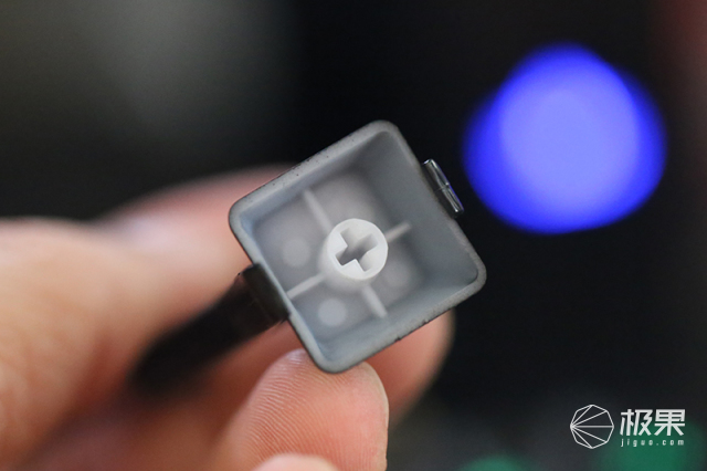 芝奇(G.SKILL)KM570背光机械键盘 芝奇(G.SKILL)KM570背光机械键盘