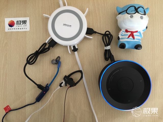 耐尔金（nillkin）隐士多功能无线充电器