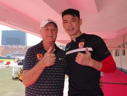 曾诚撰文回顾2017:伤愈归来,兄弟离开,告别老头