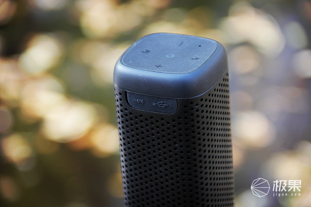 魅动6110金属蓝牙音箱