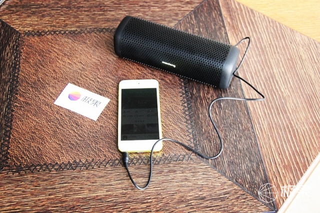 魅动6110金属蓝牙音箱