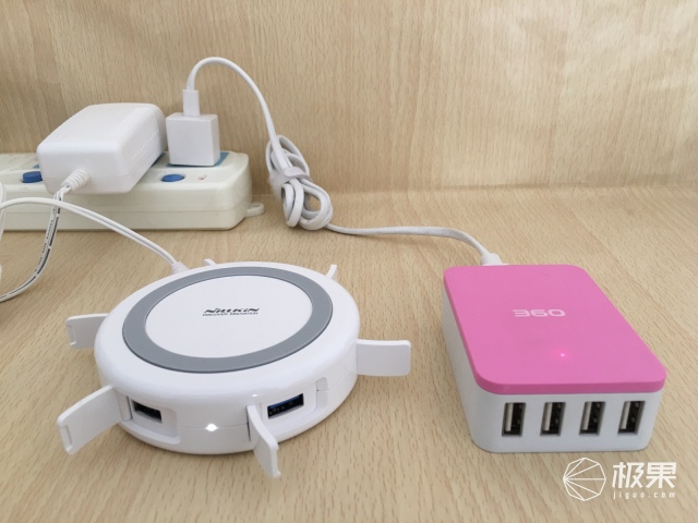 耐尔金（nillkin）隐士多功能无线充电器