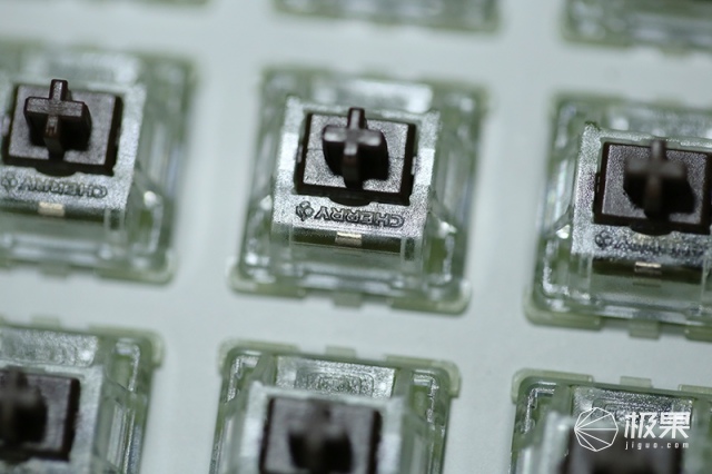 芝奇(G.SKILL)KM570背光机械键盘 芝奇(G.SKILL)KM570背光机械键盘