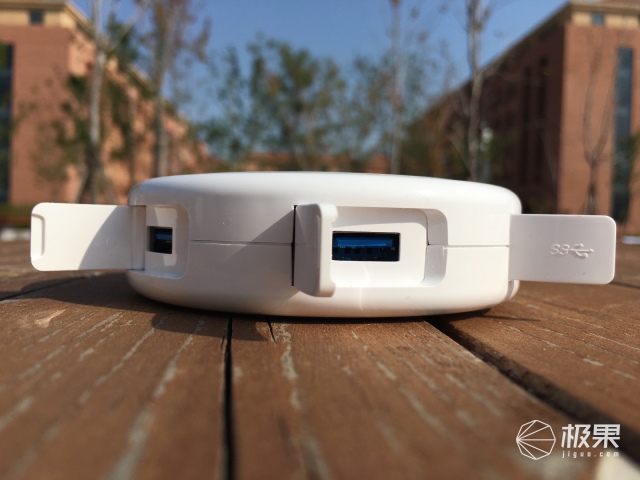 耐尔金（nillkin）隐士多功能无线充电器