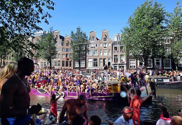 世界上最开放的国家,不仅是男人的天堂,也是