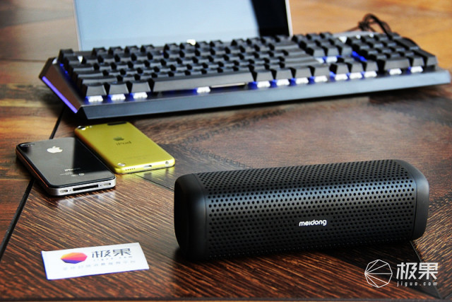 魅动6110金属蓝牙音箱