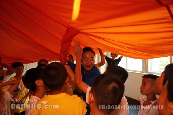 2017民航传播奖候选案例:爱心接力 天地童行