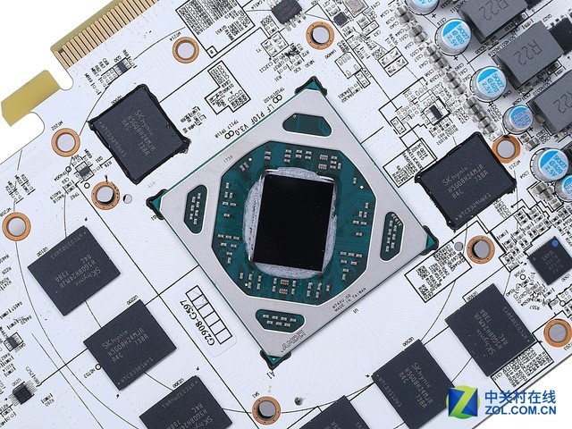 纯白情怀 迪兰RX 580 X-Serial 18周年纪念款评测 