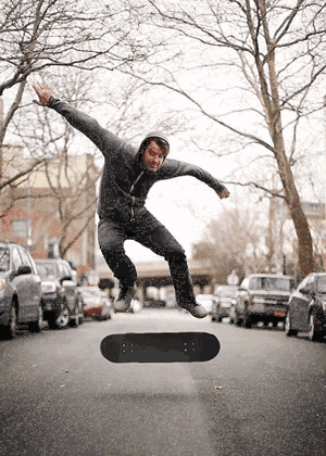 一个无名摄影师,靠这些奇怪的gif红遍了广告圈