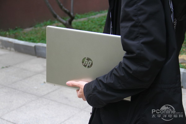 初入象牙塔的大学生 哪款笔记本才是他的青春