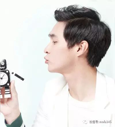 短发飞机头怎么抓教程图解