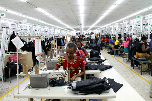 美媒称工厂是连接中非桥梁：助非洲重现中国经济壮举