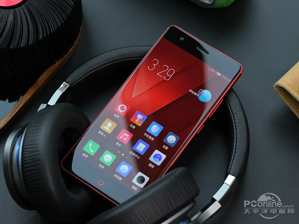 努比亚Z17烈焰红