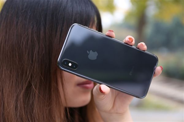 iOS 11向刘海妥协 iPhone X如何快速查看电量百分比？