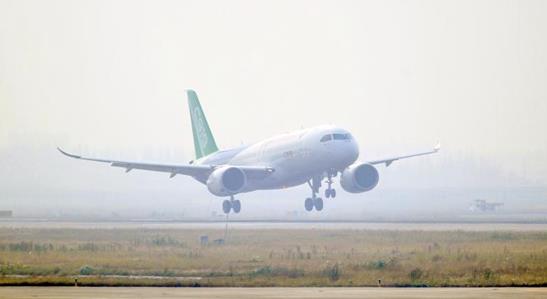抵达!国产大飞机C919完成首次远距离转场飞行