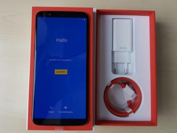 一加5T零售版在国外现身,坊间叫它顶配OPPO