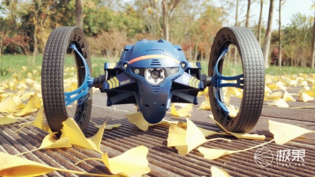 比大疆好玩100倍!这玩具车竟要用意念控制